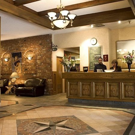 Compass Point Inn - Surrey Intérieur photo